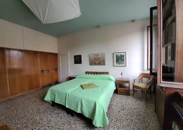 Casa Calle Renier Alloggio in famiglia *