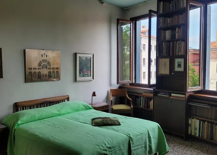 Casa Calle Renier * Venise